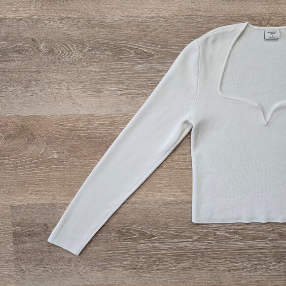 Abercrombie & Fitch Sweetheart Slim Semi Cropped Sweater White Size Small - Picture 3 of 16